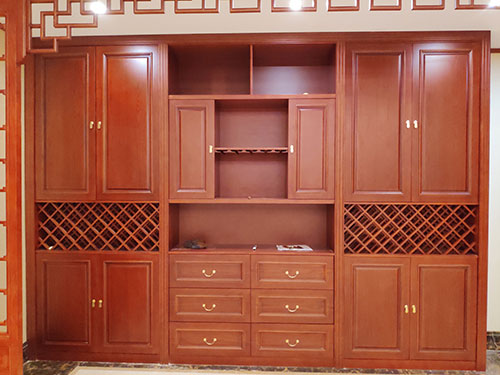 海南藏族中式家居装修之中式酒柜装修效果图